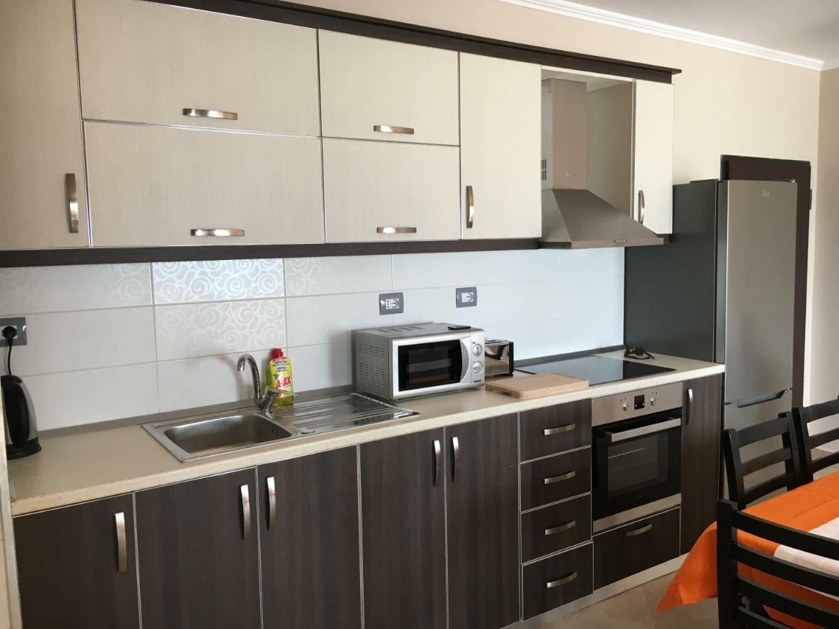 Sunny Beach Apartment Vlora Luaran gambar